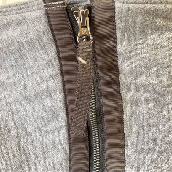 LULULEMON Virasana Blanket Wrap Jacket Coat Size 2 - Picture 10 of 10